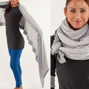 Lululemon Peace Of Mind Scarf Gray Grey Polar Cream &‎ Silver Slate Long Boolux